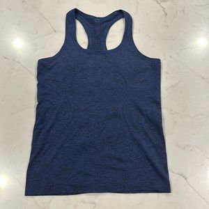 Women’s Lululemon swiftly tech racer back size 8